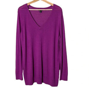 Halogen V neck light weight sweater Magenta. Size 1=18 women’s. EUC Cotton modal